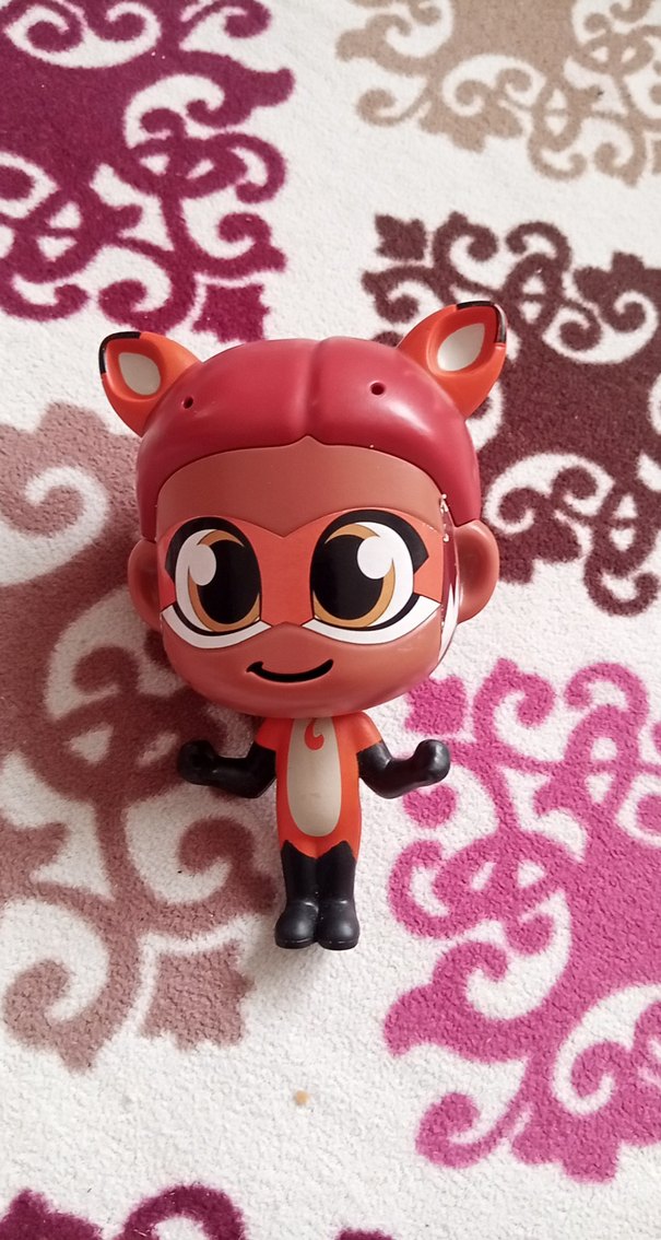 Kırmızı Sevimli Aksiyon Figürü - Görsel 3