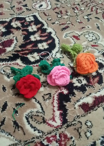 Renkli Örgü Çiçek Broş Seti - Görsel 2