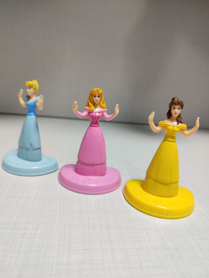 2011 Hasbro play-doh Disney prensesleri - Görsel 2