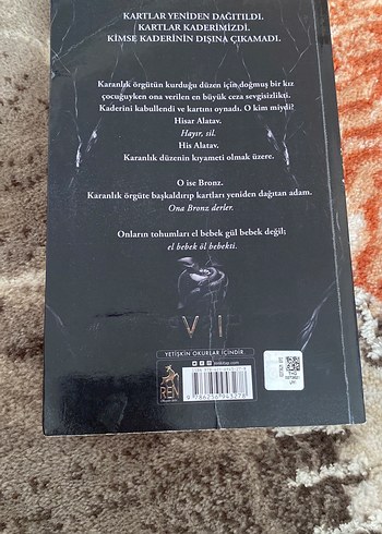 Özge Naz - Bronz Roman