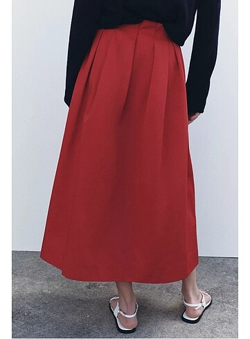 Zara Etiketli Etek