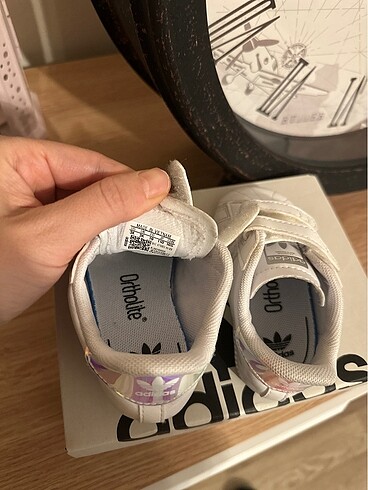 19 Beden beyaz Renk Adidas bebek ayakkabısı