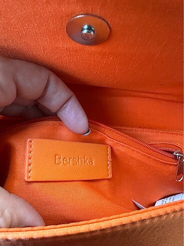  Beden BERSHKA turuncu çanta