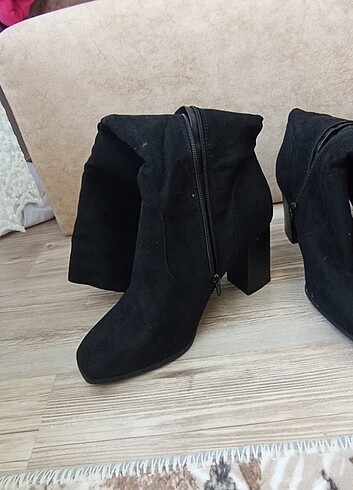 41 Beden siyah Renk 41 numara çizme
