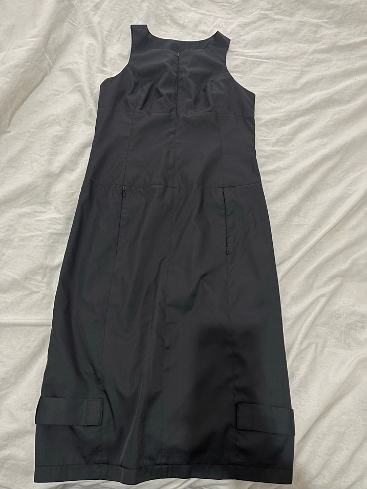 Siyah V Yakalı Kolsuz Kadın Tulum - Görsel 3