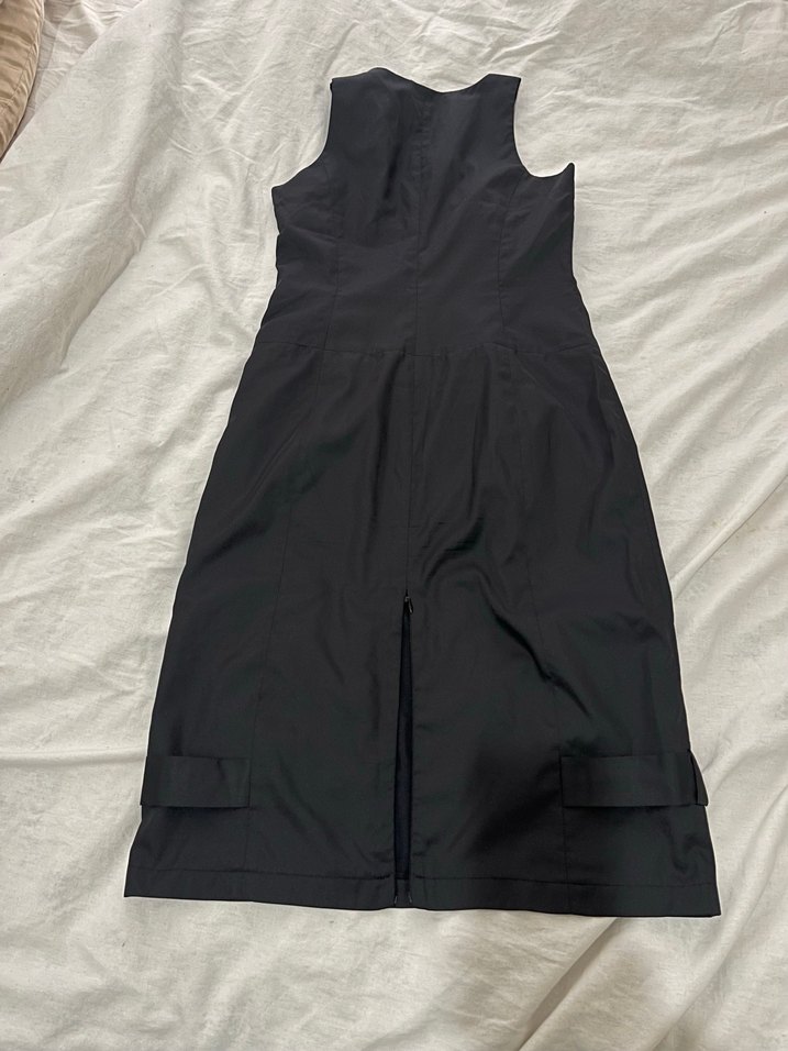 Siyah V Yakalı Kolsuz Kadın Tulum - Görsel 2