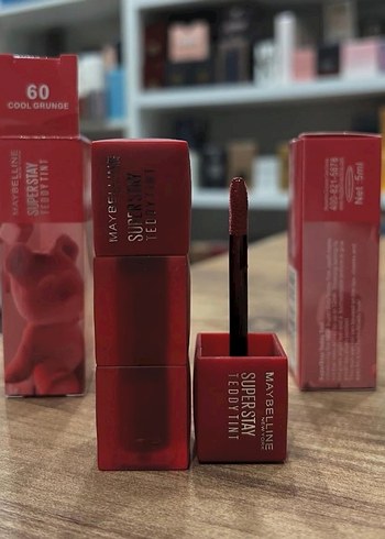 Maybelline SuperStay Mat Likit Ruj 75 - Görsel 3