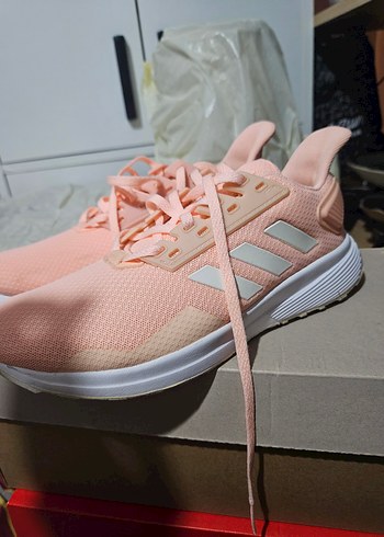 38,5 Beden pembe Renk Bir kez giyilmiş Orijinal Adidas