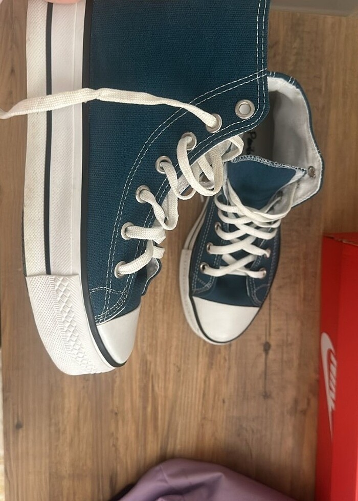 Kalın tabanlı converse - Görsel 2