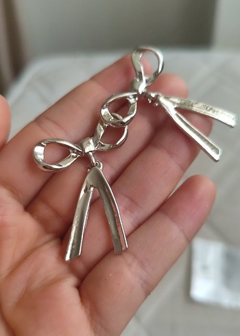 Bej Fiyonk Detaylı Midi Küpe - Görsel 2