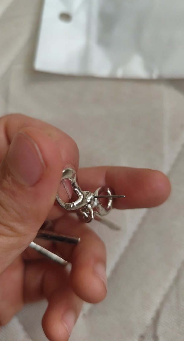 Bej Fiyonk Detaylı Midi Küpe - Görsel 4