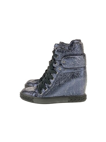 Casadei Bot %70 İndirimli.