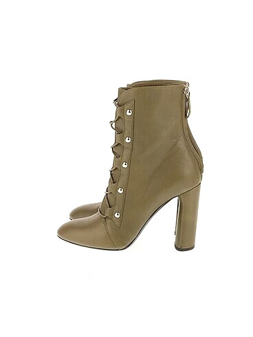Casadei Bot %70 İndirimli.