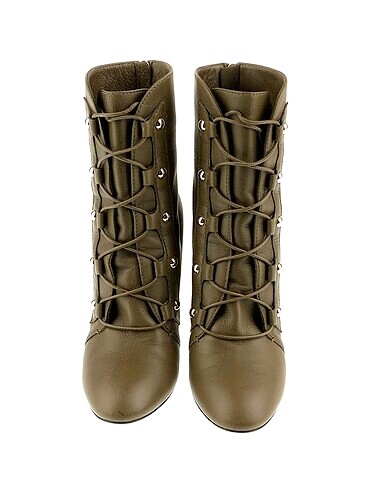 37 Beden Casadei Bot %70 İndirimli.