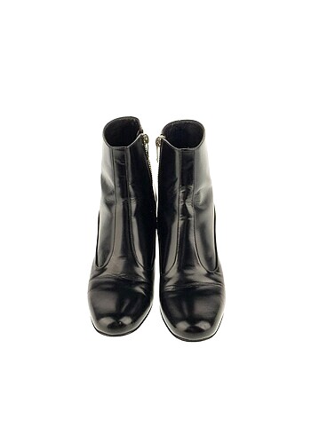 37 Beden Yves Saint Laurent Bot %70 İndirimli.