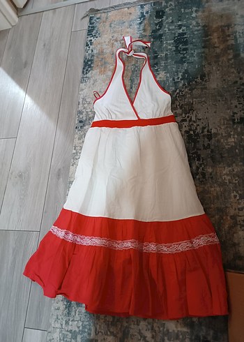 Kırmızı Beyaz Nakışlı Uzun Bohem Elbise