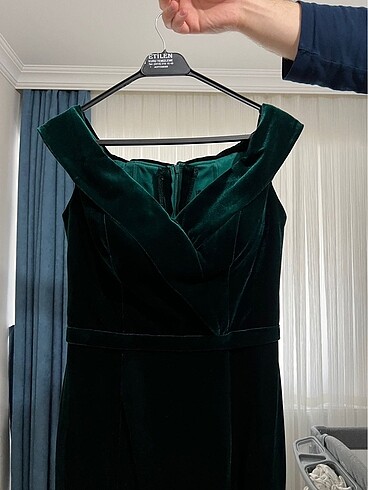 Zümrüt yeşili kadife elbise - Görsel 2