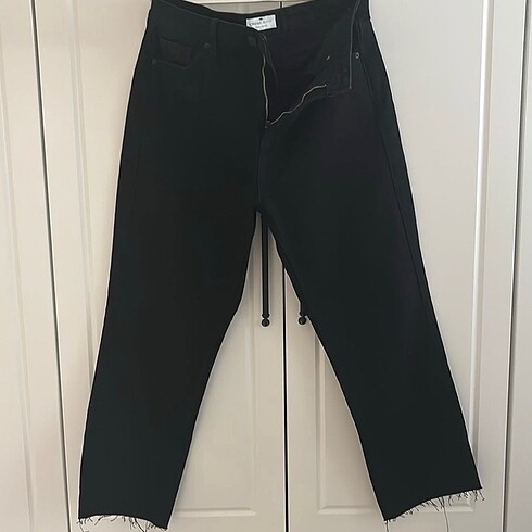 Cross jean, Mom jean