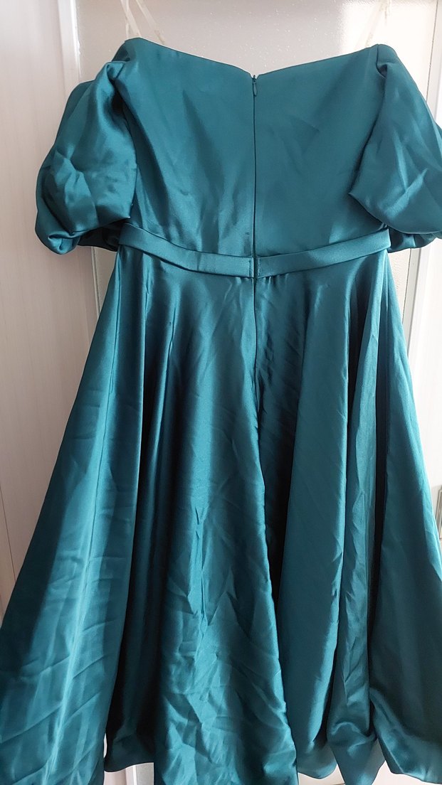 Zümrüt Yeşili Balon Kollu Kloş Etekli Midi Boy Gece Abiye Elbise - Görsel 5