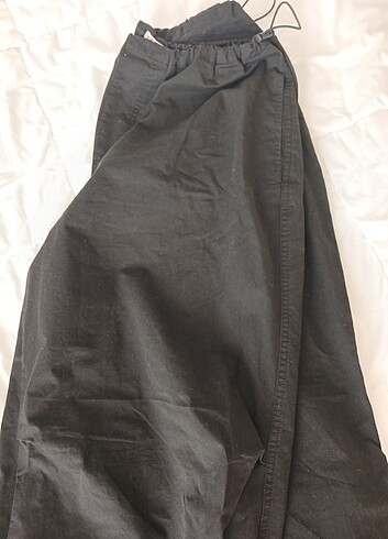 l Beden siyah Renk Stradivarius paraşüt pantolon