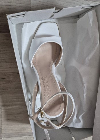 Diğer Beyaz Stiletto Topuklu Kadın Abiye Ayakkabı
