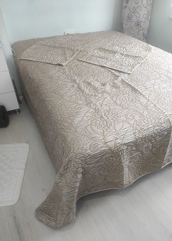 Bej Nakışlı Gri Desenli Yatak Örtüsü - Görsel 8
