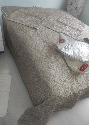 Bej Nakışlı Gri Desenli Yatak Örtüsü - Görsel 9
