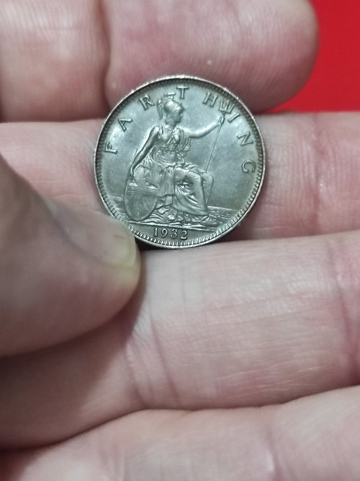 Vintage Erkek Rozeti Gri Tonlarda - Görsel 2