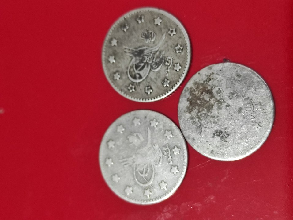 Vintage Gri Erkek Rozetleri. 3 adet gümüş 1 kuruş - Görsel 2