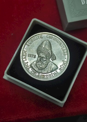 1978 Tarihli Vintage Altın Renk Rozet - Görsel 7