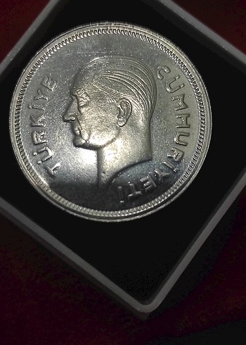 Gri Vintage Erkek Rozeti 1937 ATA 1 lir cil - Görsel 3