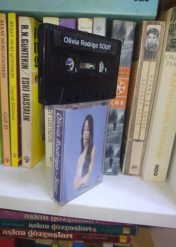 Olivia Rodrigo - Sour Kaset