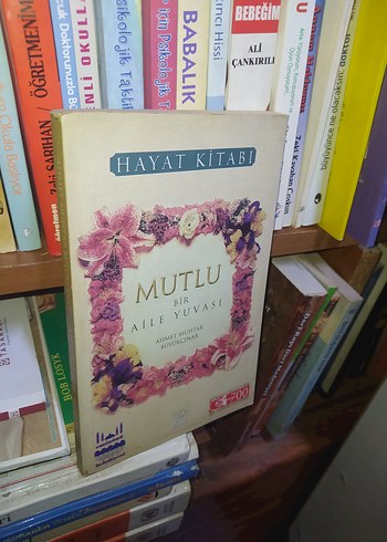 Mutlu Bir Aile Yuvası - Hayat Kitabı