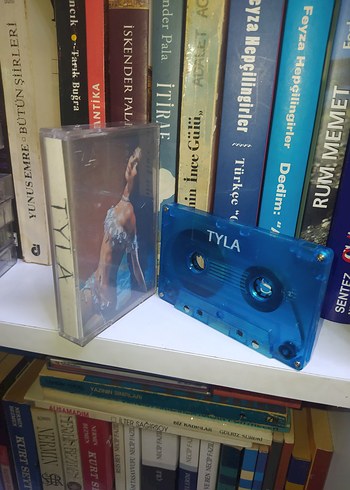 Tyla Mavi Renkli Kaset