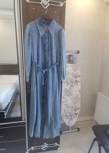 Uzun Kollu Kemerli Kot Elbise