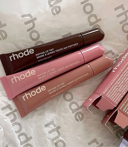 Rhode skin peptide lip tint gloss