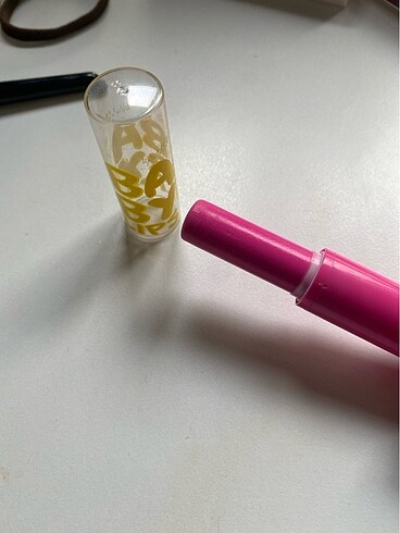 Beden maybelline newyork
