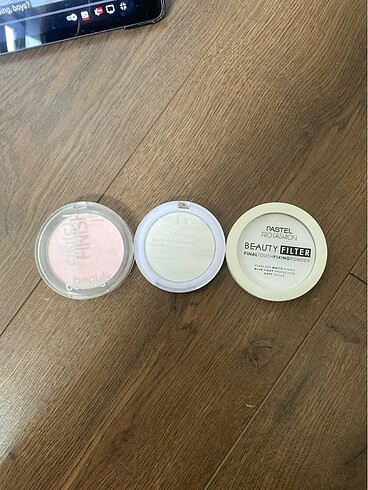beaulis wet n wild pastel