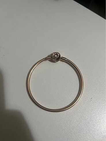 Beden Pandora Moments Etrafı Sarılı Klipsli Bangle Bileklik