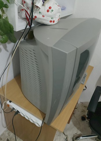 Gri büyük tüplü televizyon - Görsel 7