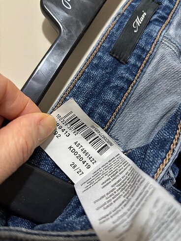 28 Beden mavi Renk Kot pantolon