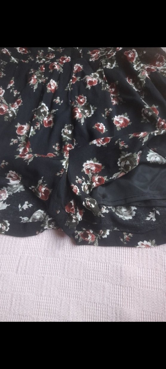 Romantik Çiçekli Siyah Elbise — görsel 5/6
