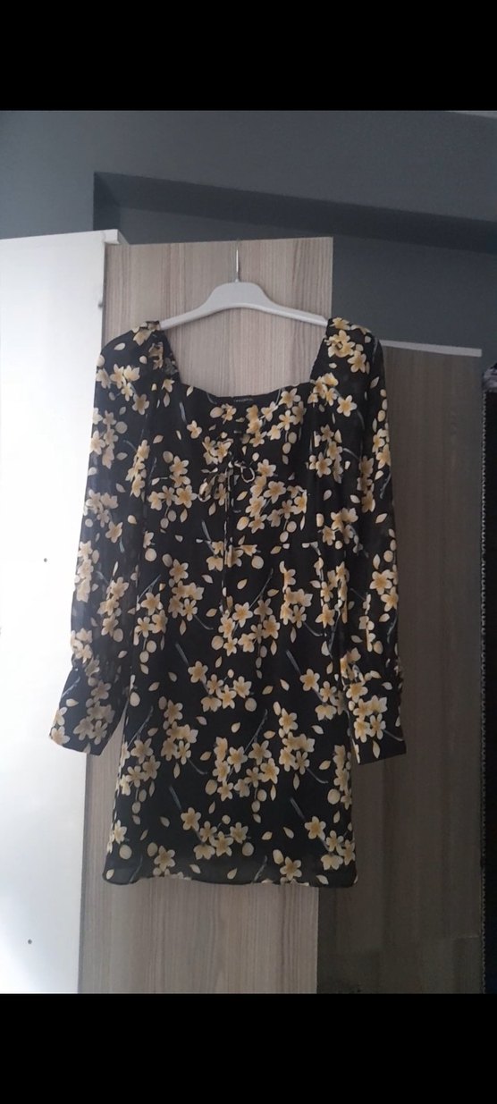 Siyah Çiçekli Kare Yaka Elbise — görsel 2/10