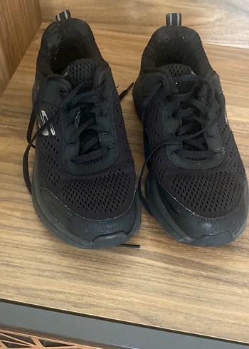 37 Beden Siyah Rahat Spor Ayakkabı