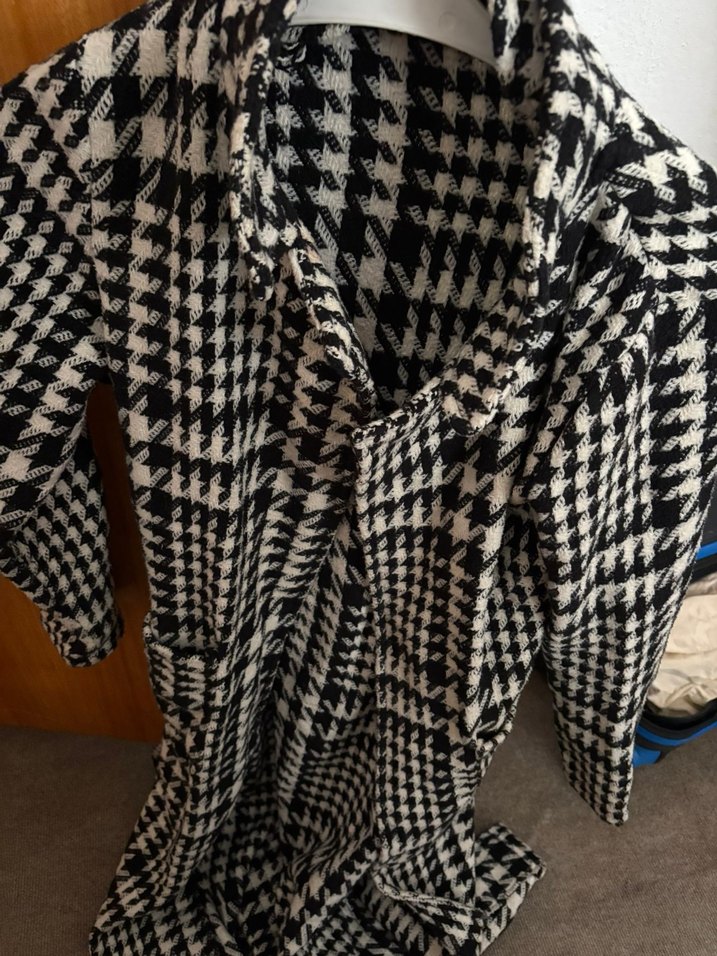 Düğmeli Uzun Gri Desenli Kadın Kaban - Görsel 2