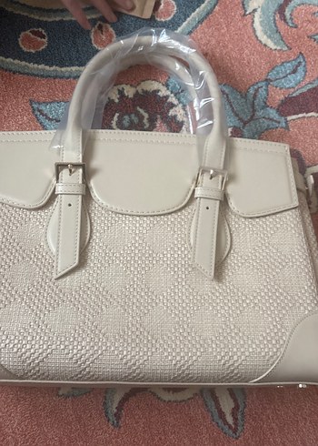 GUESS Bej Yılan Desenli Kadın Çanta - Görsel 3