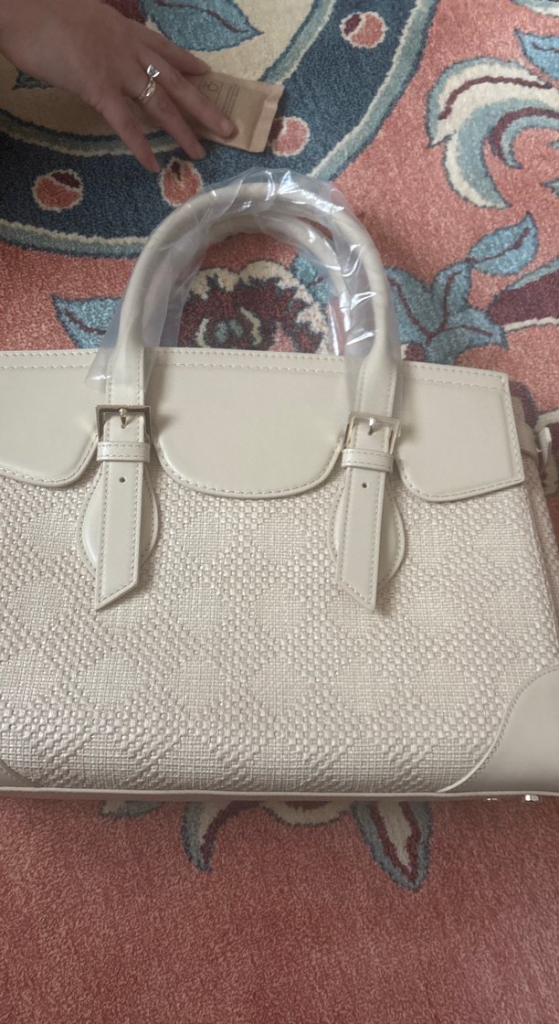 GUESS Bej Yılan Desenli Kadın Çanta - Görsel 3