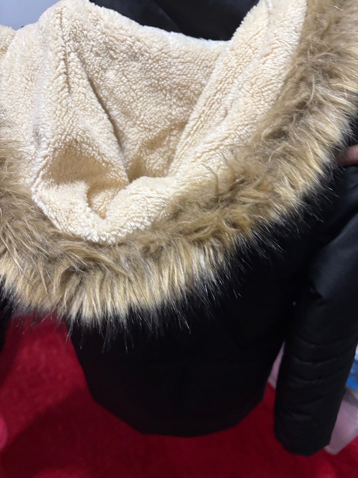 Siyah  Peluş Detaylı erkek çocuk mont - Görsel 2