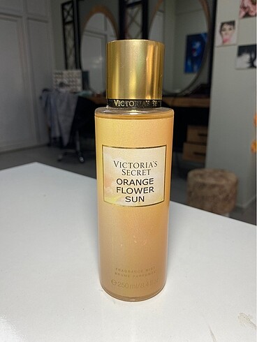 VICTORIA?S SECRET VÜCUT SPREYİ