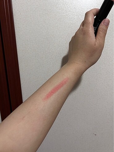  Beden Renk Kiko stick allık